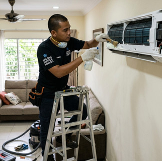 Professional chemical cleaning service for wall-mounted aircond