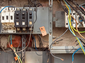 ⚡ Kenapa Old Electrical Wiring Boleh Jadi Fire Risk in 2026