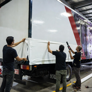 Sticker lori untuk syarikat pembinaan di Melaka