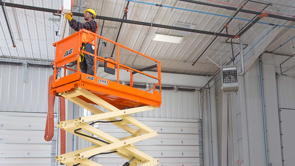 Hydraulic lift table for equipment setup in Kajang