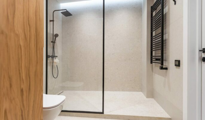 emasangan glass partition antara pantry dan ruang kerja di Penang