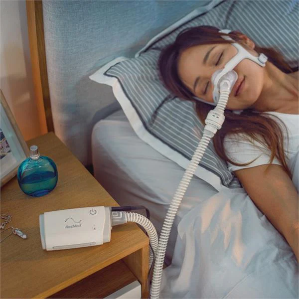 Sleep apnea CPAP therapy demonstration at Selangor clinic