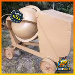 Local contractor operating portable 125L cement mixer machine
