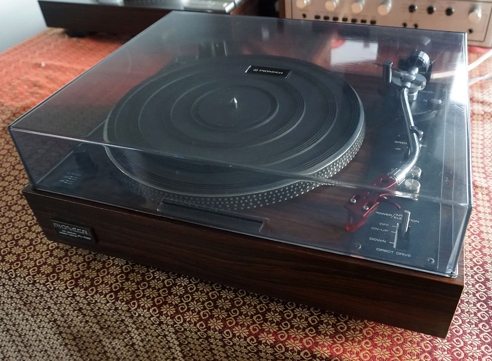 Thumbnail: Pioneer PL1100 turntable (Sold)