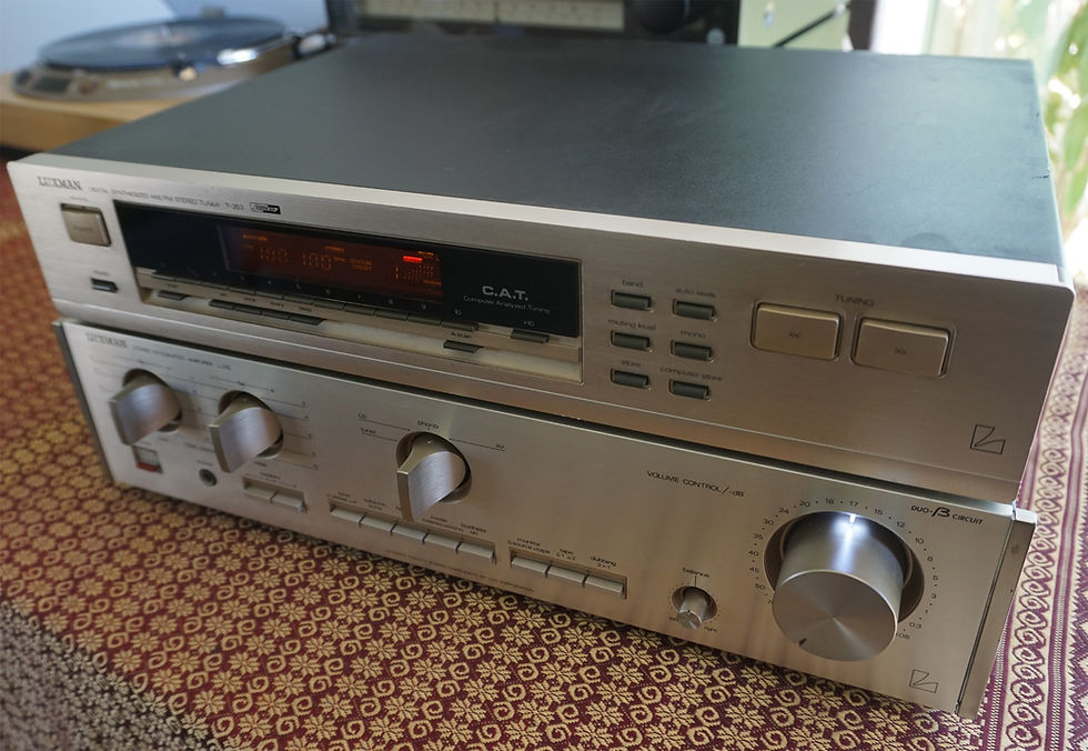 Thumbnail: Luxman L215 + Tuner