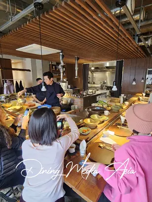 A Learning Session with Chef Choi Ji-hyung at LEEBUKBANG