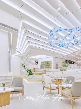 Restaurant A by Alain Huang