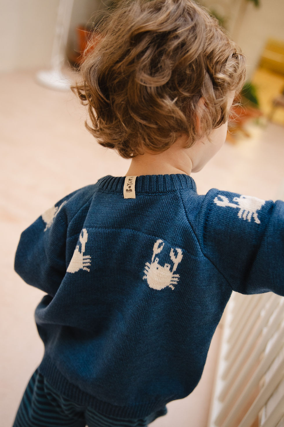 Thumbnail: Dancing Crabs Cardigan