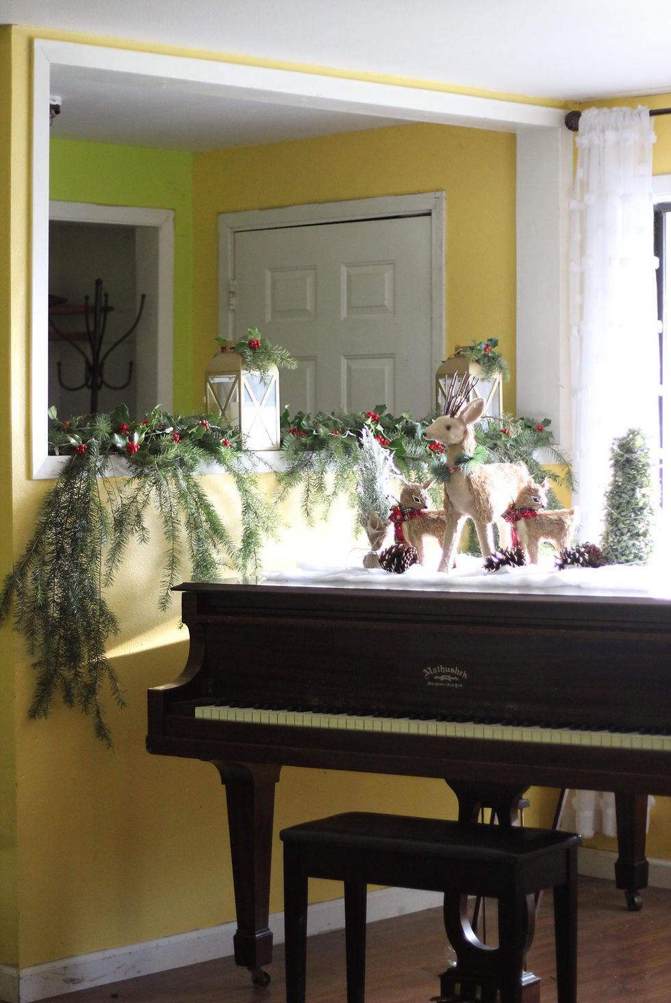 reindeer christmas decor