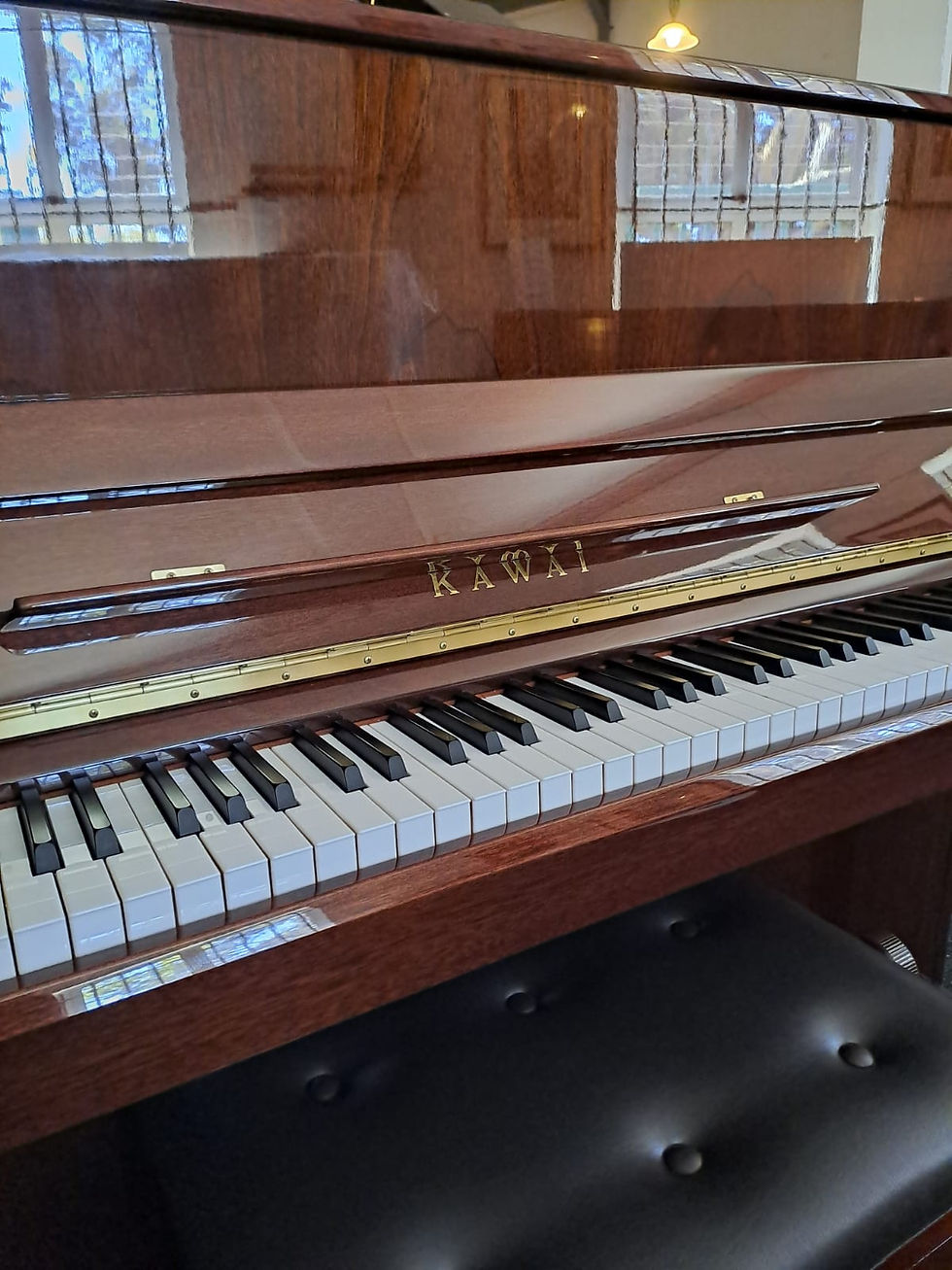 Thumbnail: Kawai KX21 upright