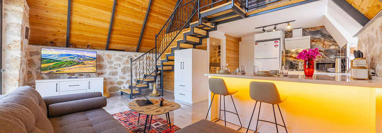 ASMA KAT- ARA KAT_edited.jpg