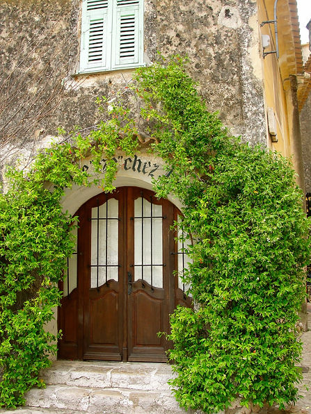 © Katie McCabe | Eze | France