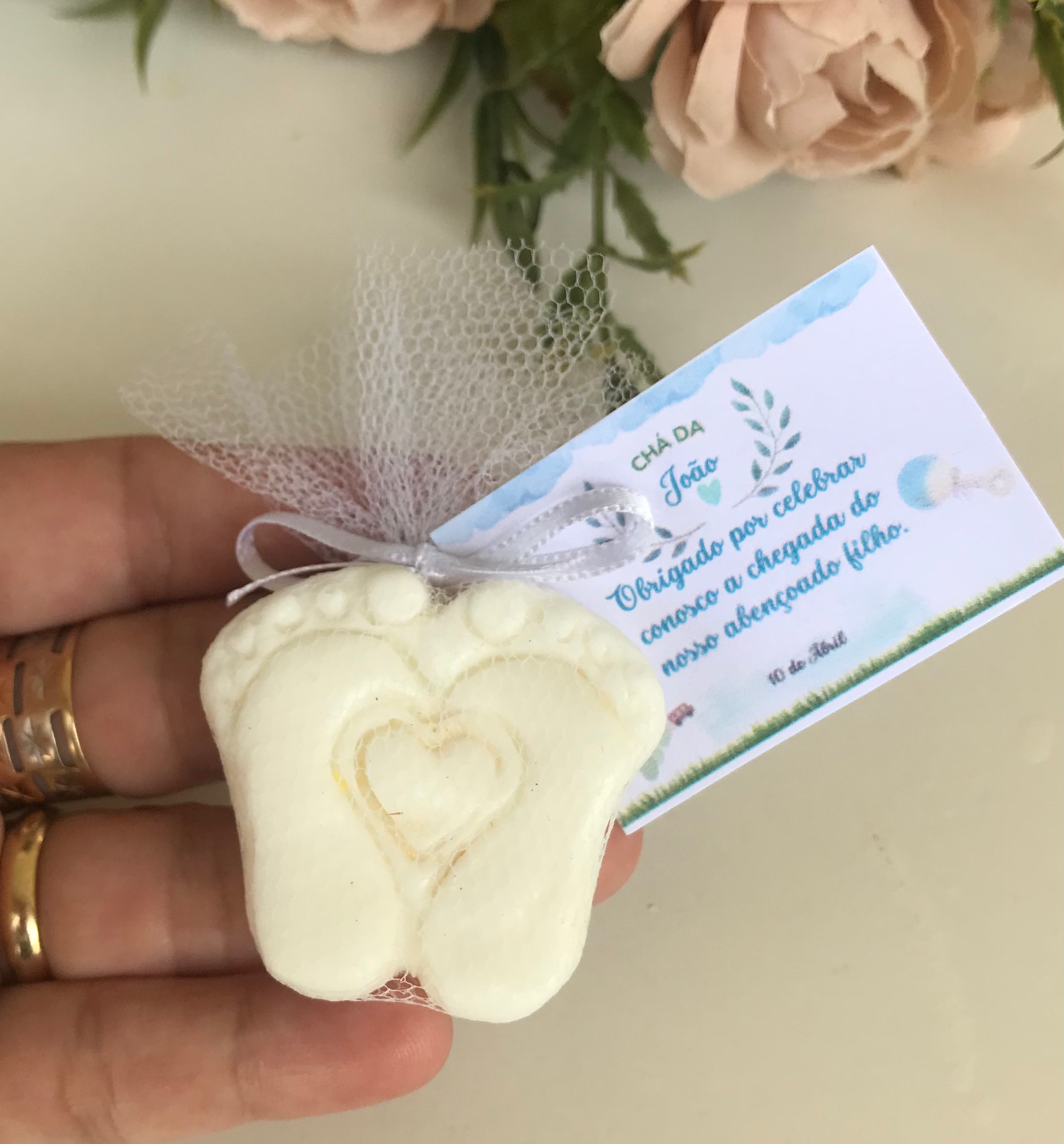 Lembrancinha Sabonete Par de Pezinhos com coração