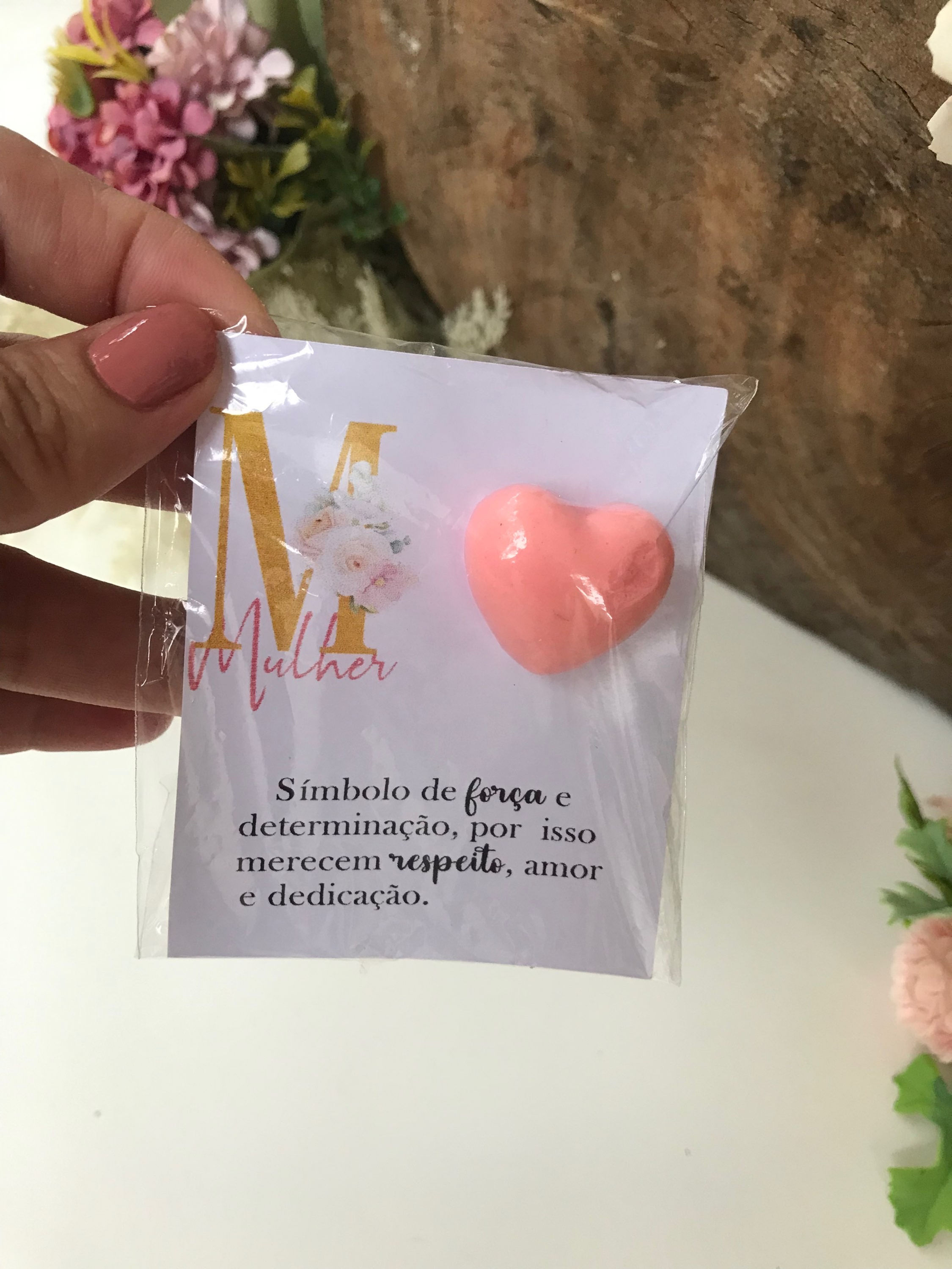 Lembrancinha Dia da Mulher Sabonete com cartão Personalizado