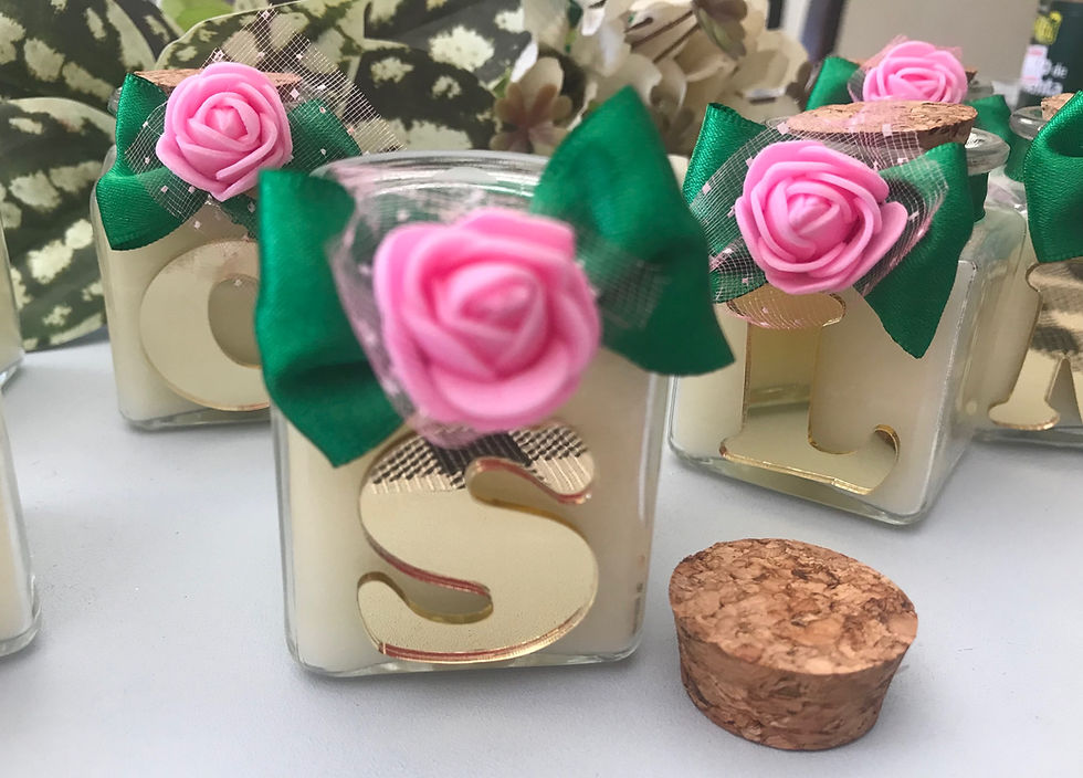 Vela no potinho com Letra em acrílico