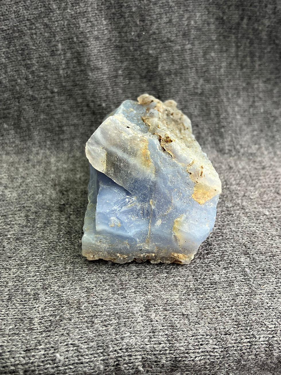Miniature : Agate calcédoine bleue – brut – 5x3x3cm - 57gr. - Trestia, Roumanie Réf. CALT1