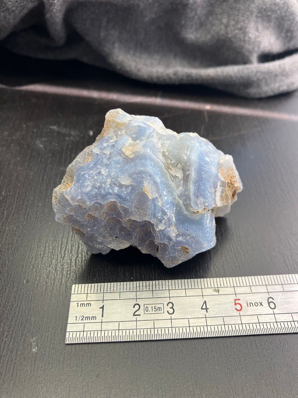 Thumbnail: Agate calcédoine bleue – brut – 5x4x3cm - 97gr. - Trestia, Roumanie Réf. CALT2