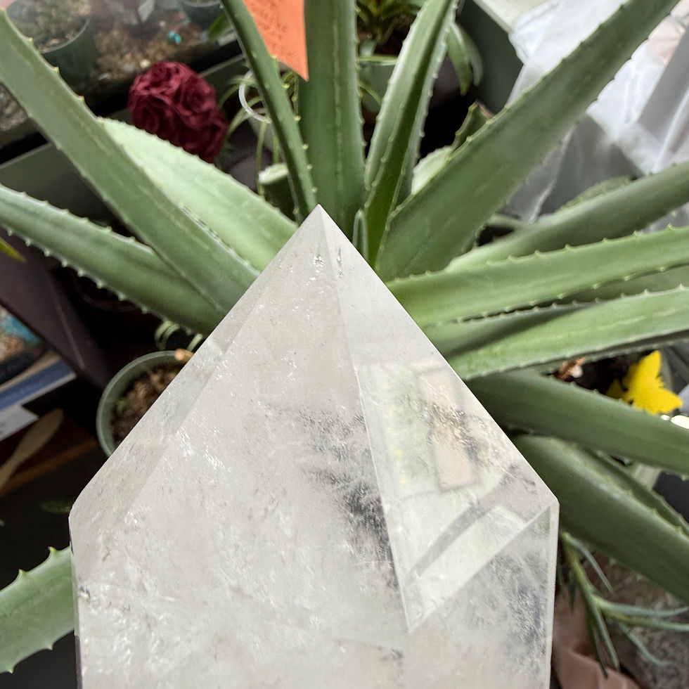 Thumbnail: Large clear quartz tower