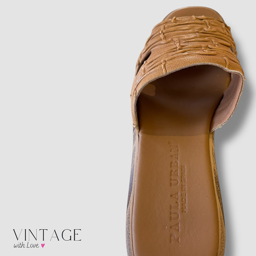 Thumbnail: Paula Urban Tan Leather Sandals - Size 39