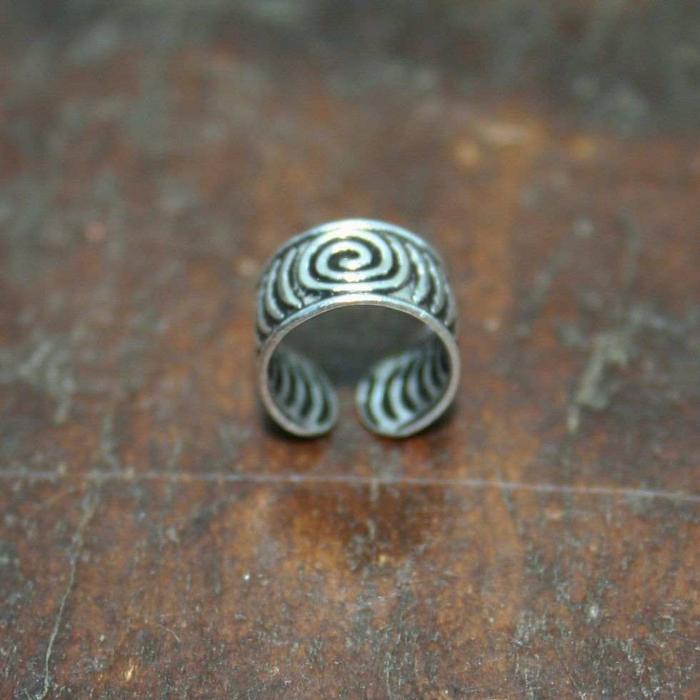 Thumbnail: Traditional Silver Ear Cuff