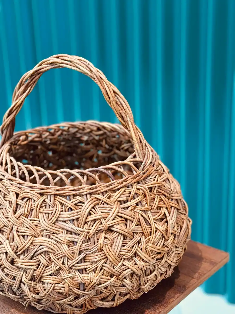 Panier entrelacs en osier brut dach&zephir