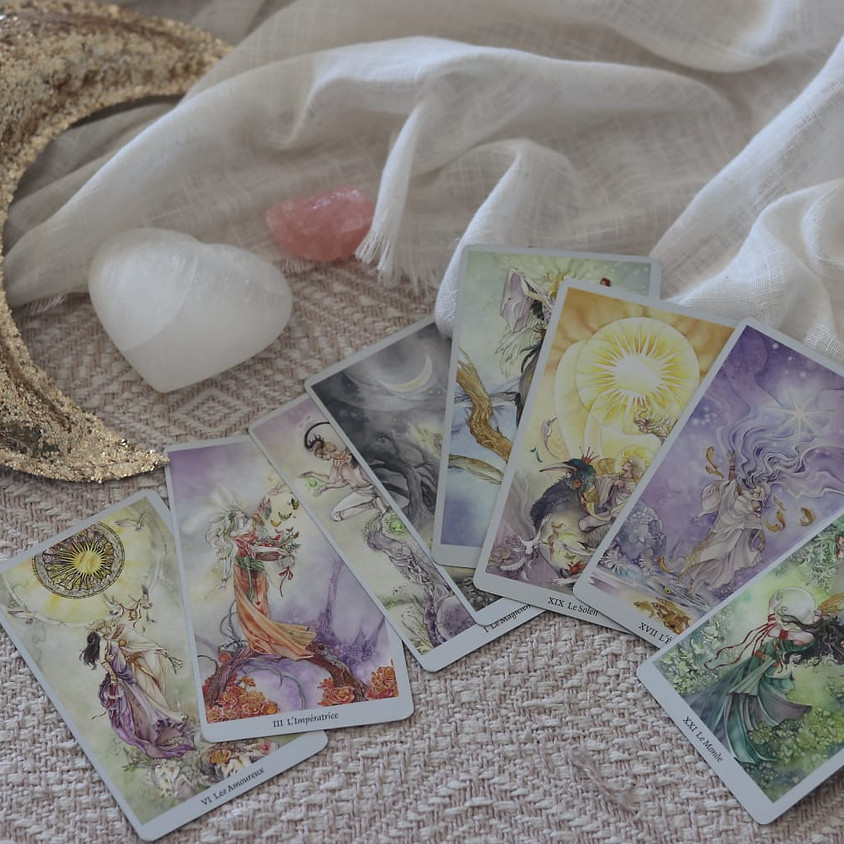 "Développer son intuition avec les Tarots et les Oracles"