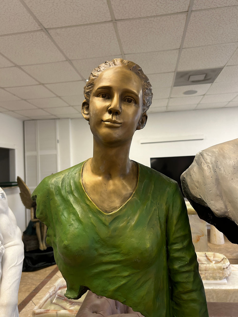 Thumbnail: Bronze The Walking Travelers Statue