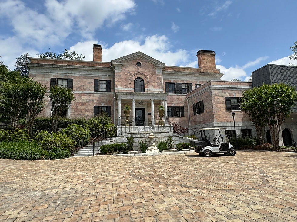 THE HISTORICAL BEAUTY IN EVERY CORNER