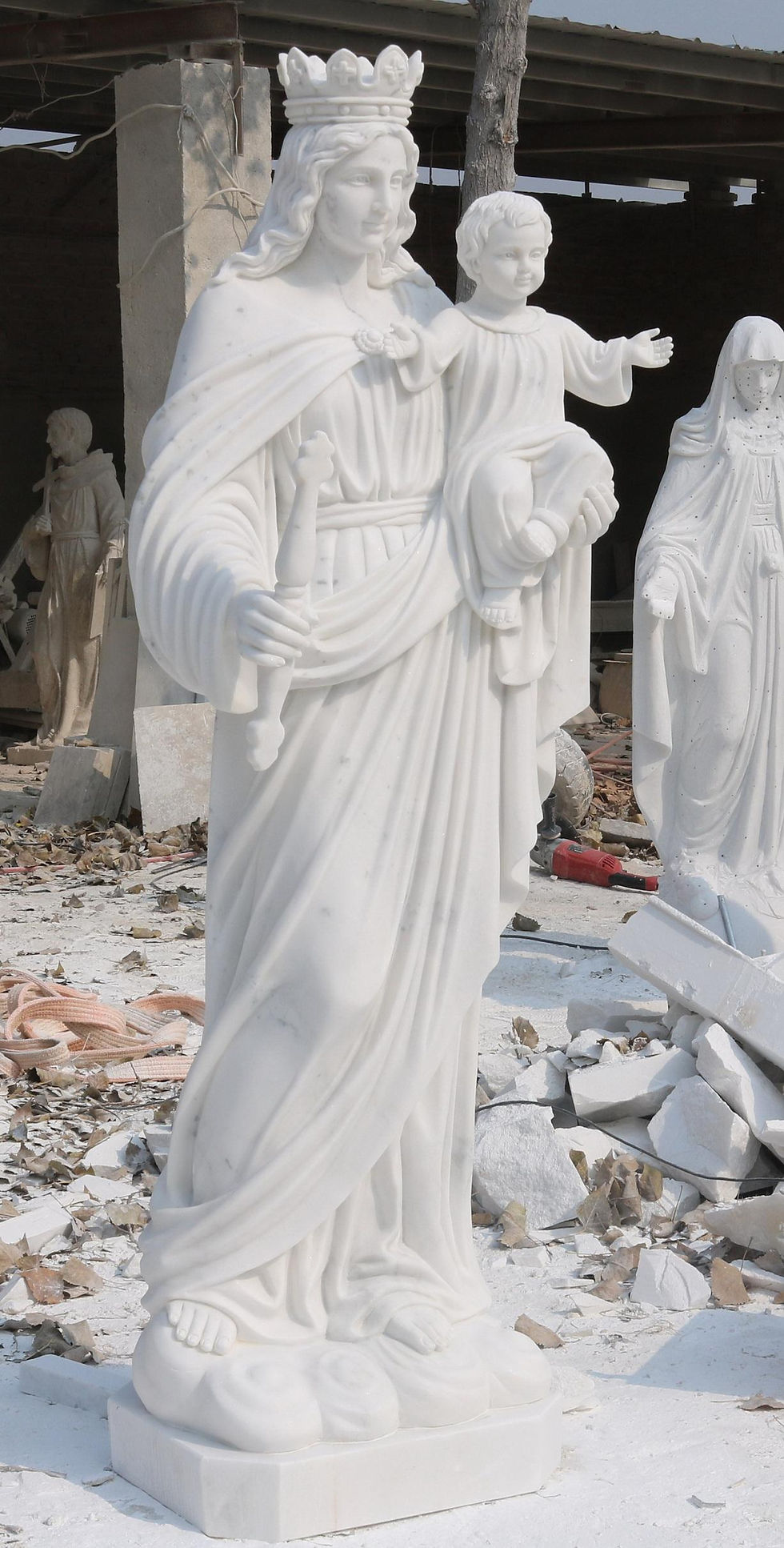 Thumbnail: Mother Mary and Baby Jesus Statue