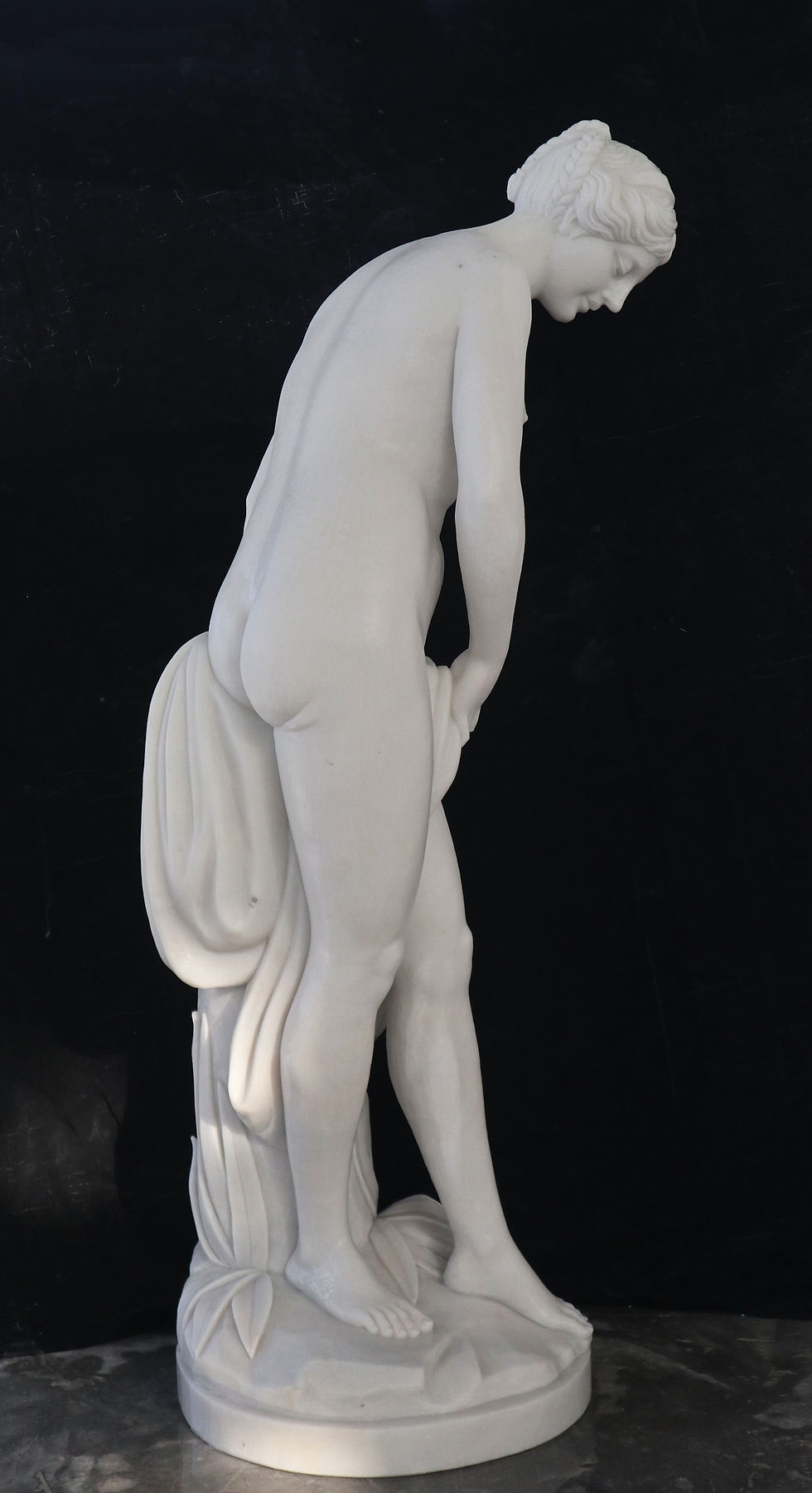 Thumbnail: Marble Classical Statue