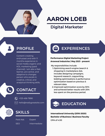 Blue and Gray Elegant Digital Marketing Resume.png