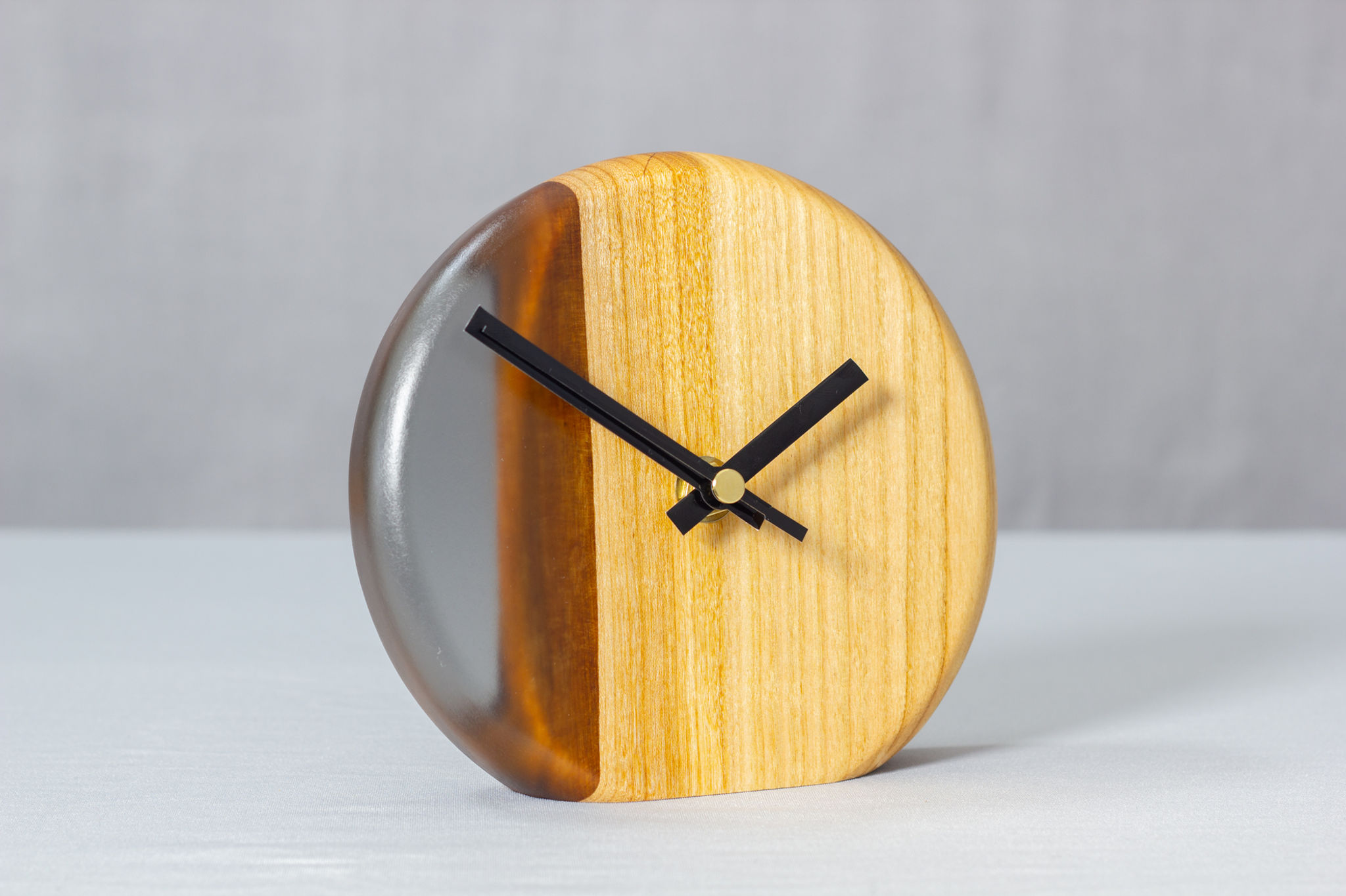 Round Standing Clocks