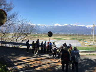 春の安曇野を歩く