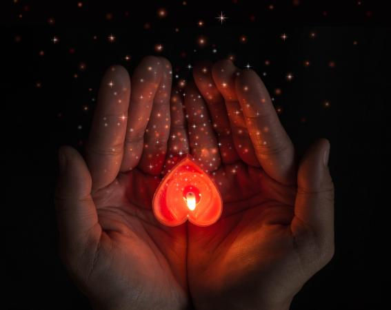 202130-567x450-heartcandle