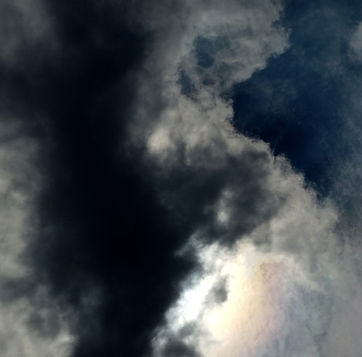 Nuages noirs