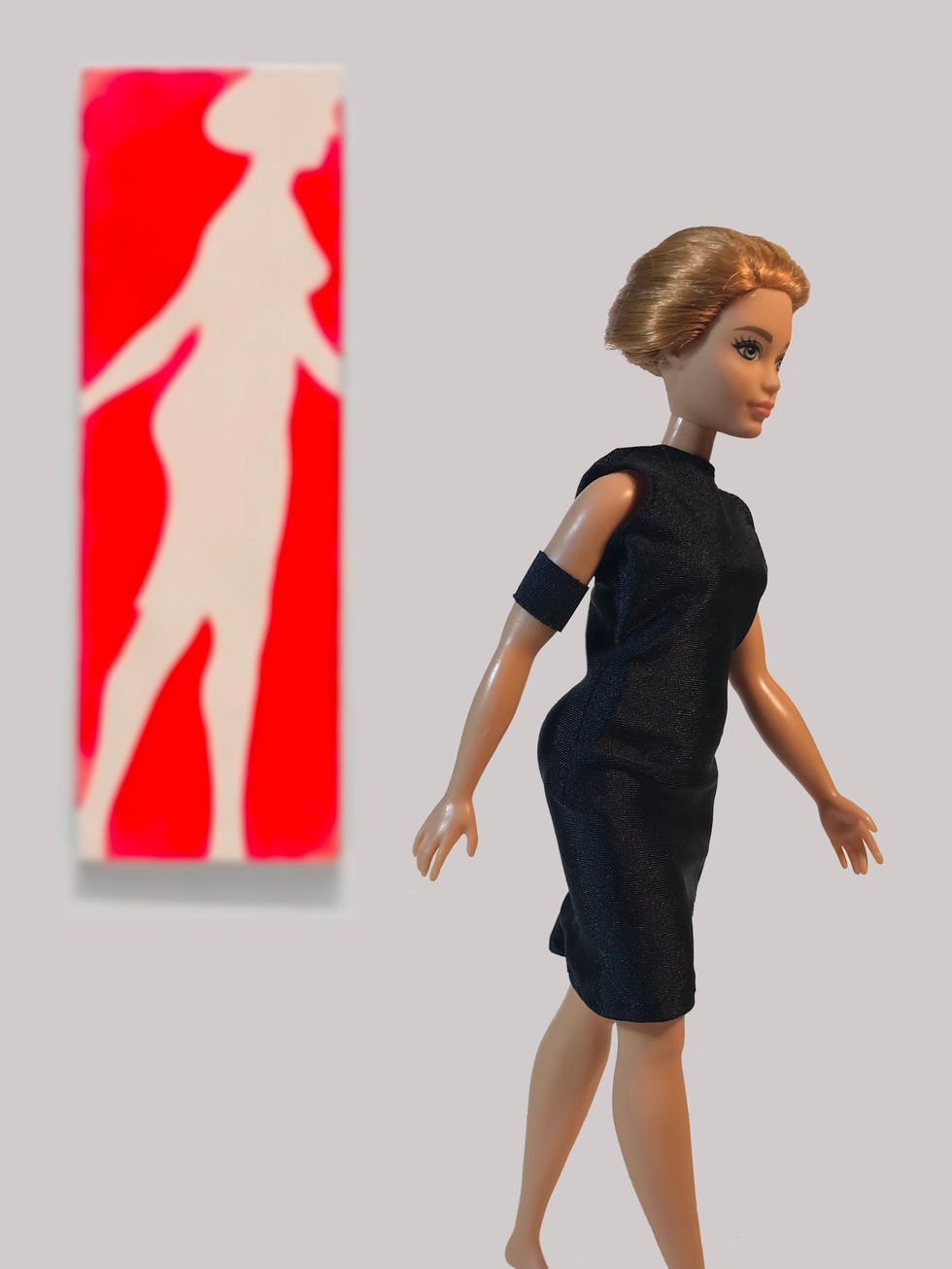Walking_Woman_18x24
