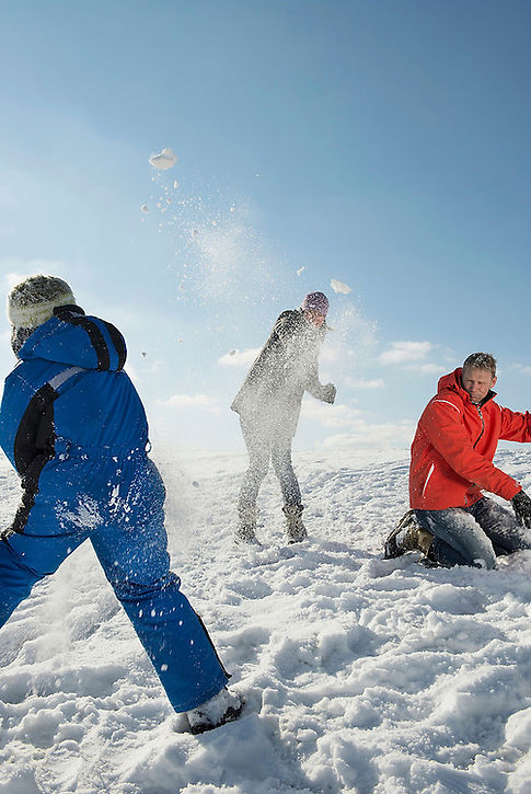 Familie im Schnee-12.jpg