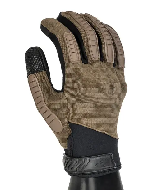 Thumbnail: Commander Gloves