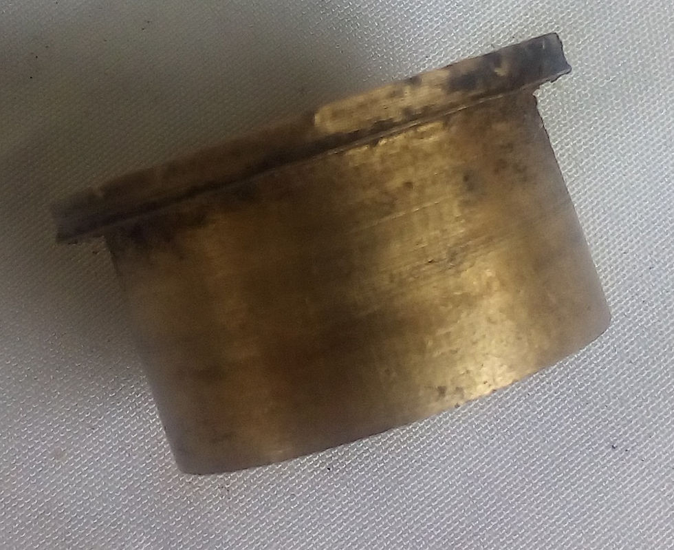 Buxa de bronze com chanfro