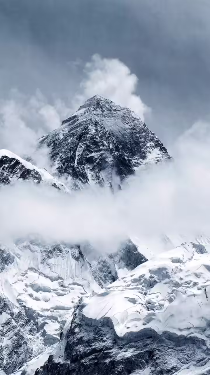 image of mount Everest with a snow storm