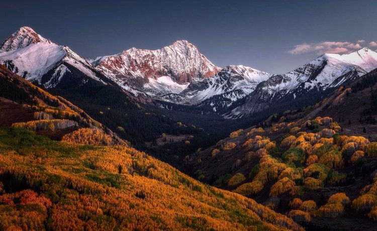 Best time to photograph autumn in Colorado with a telephoto Lens