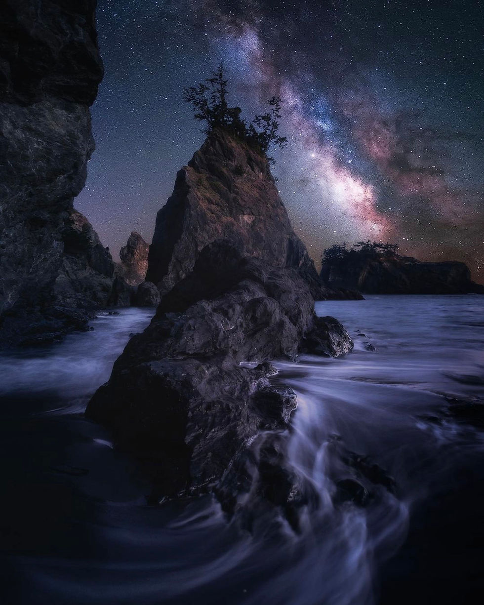 Thumbnail: milky way on the oregon coast