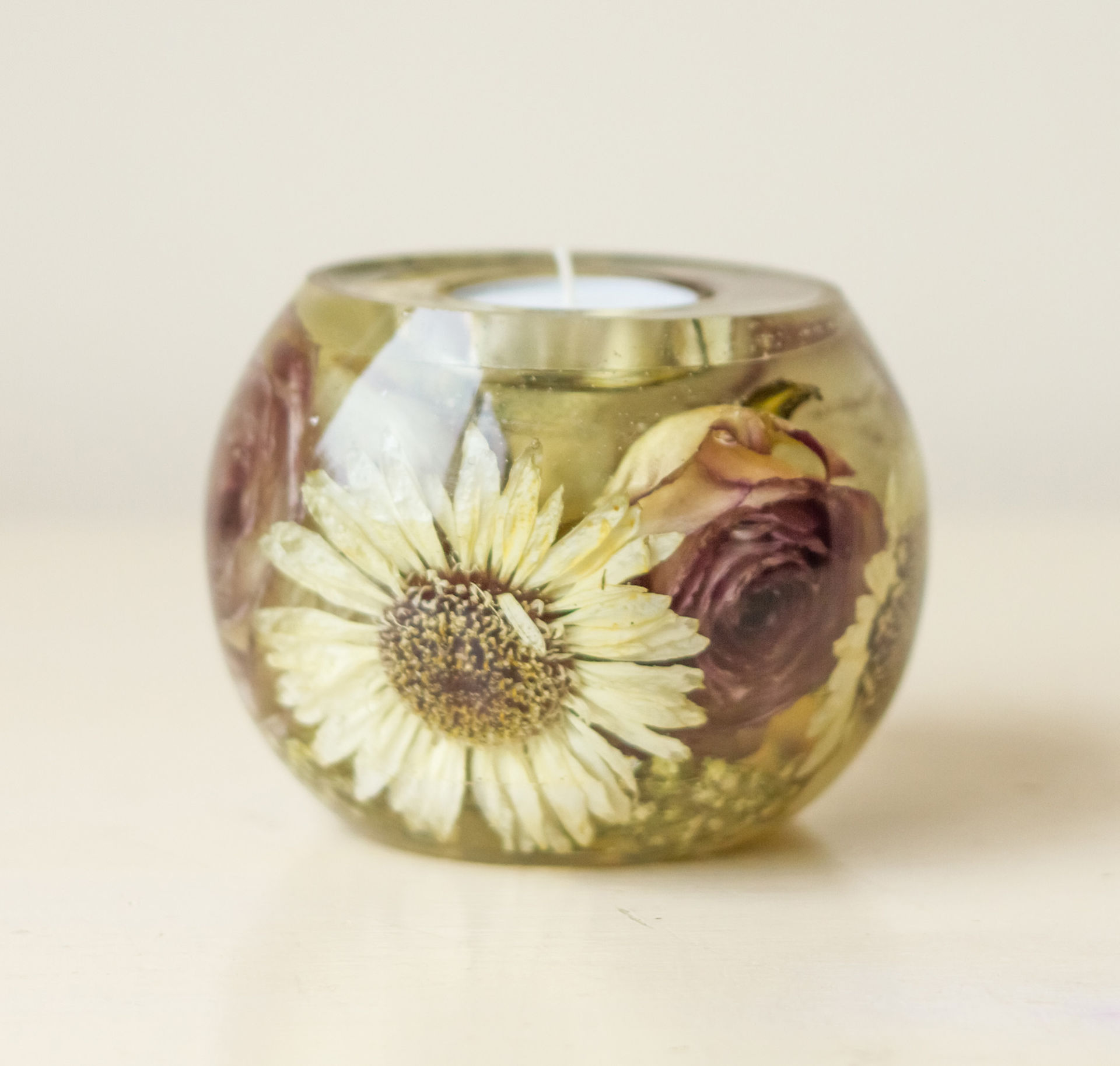 preserved_flowers_tea_light_flowers_by_alison