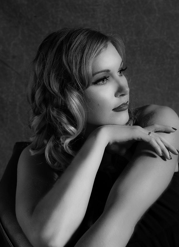 Kallan_B&W (1).jpg