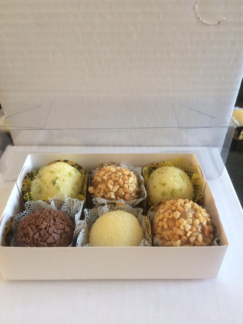 Miniatura: Caixa com 6 Brigadeiros sortidos