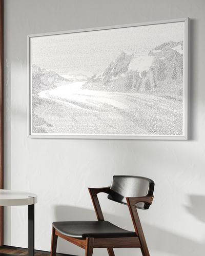 « Trace » est une œuvre réalisée à l’encre de Chine, composée de plus de 35 000 lettres tamponnées à la main — le texte du résumé de la COP29, transformé en image du glacier de la Corbassière (Valais)