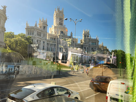 Madrid Unveiled: From Private Transfers to City Exploration