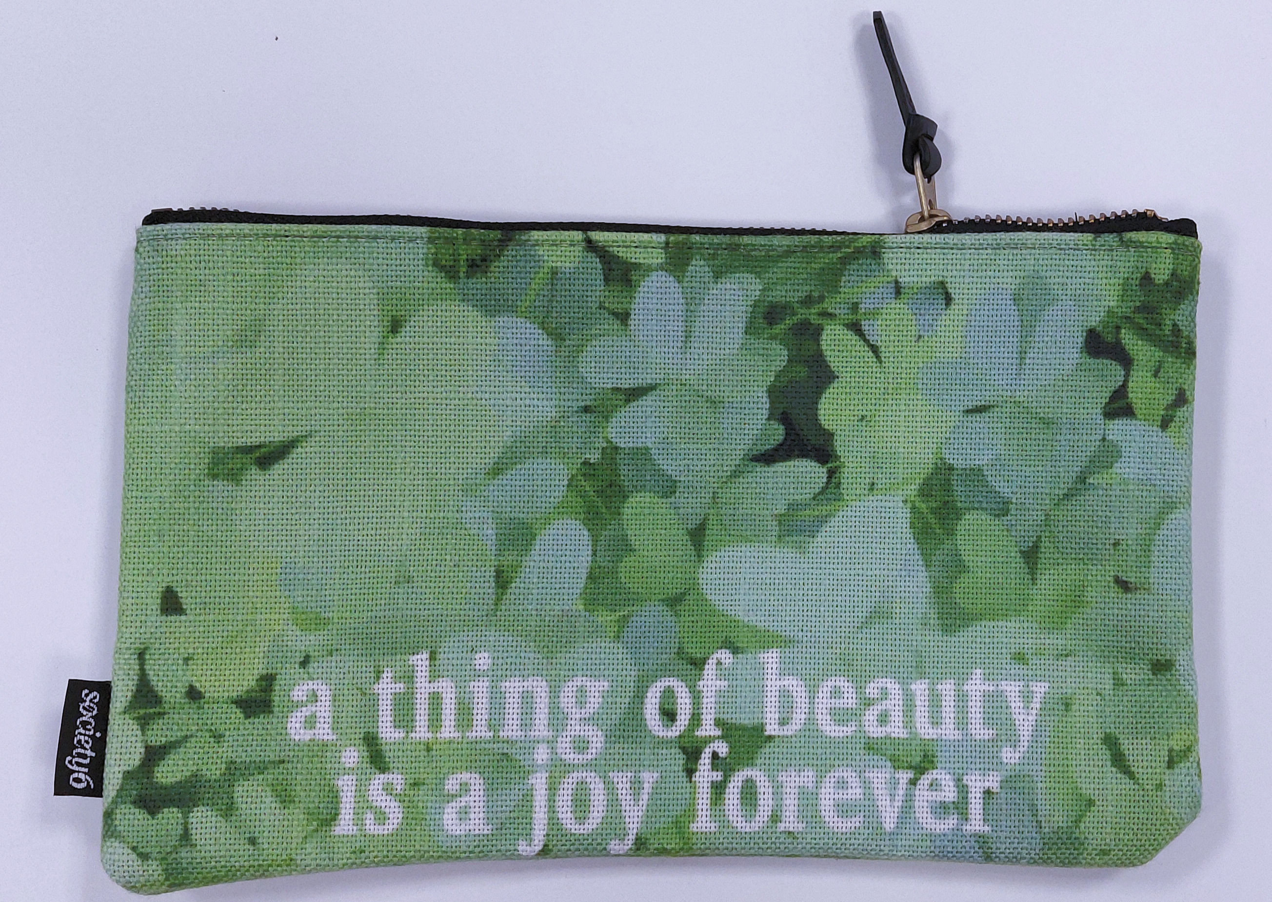 Pochette moyenne - "A thing of beauty is a joy forever"