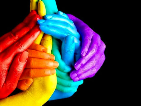 Expressão artística e movimento LGBTQ+