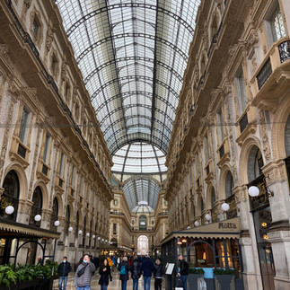 Galleria Vittorio Emanuele II Milan Shopping